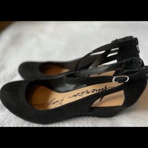 American Rag Black Strappy Wedges 9.5